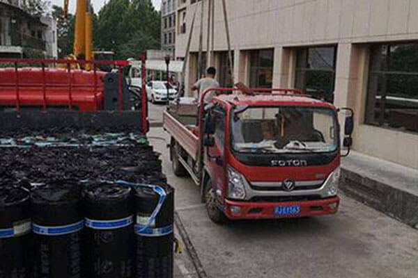 北京防水堵漏公司：自粘防水卷材是这样施工